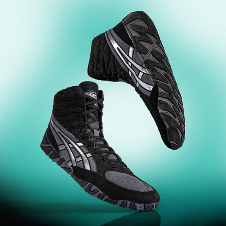 ASICS Aggressor 6 Wrestling Shoes in Black and Silver hero image