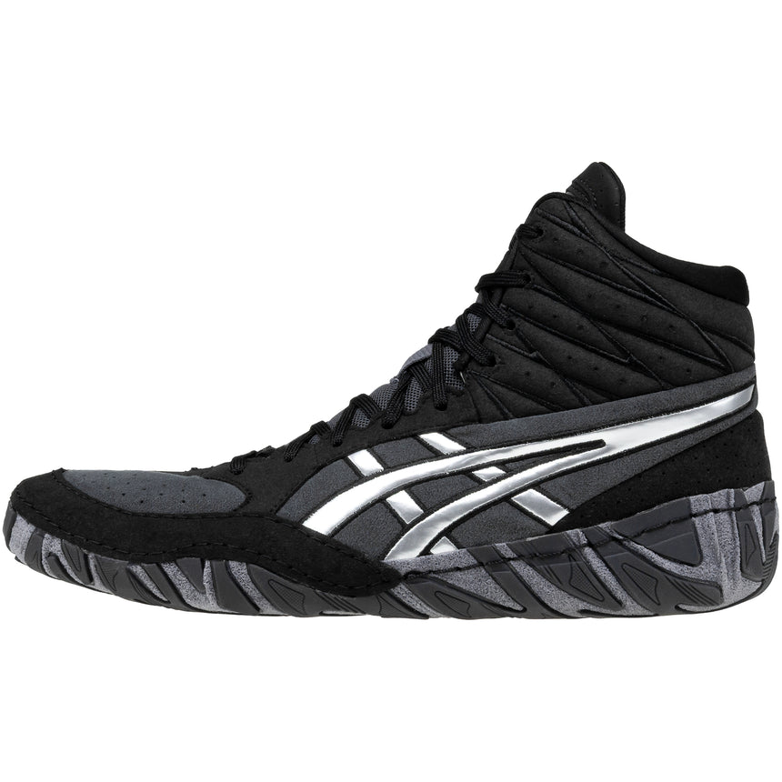 ASICS Aggressor 6 Wrestling Shoes in Black and Silver side view 2
