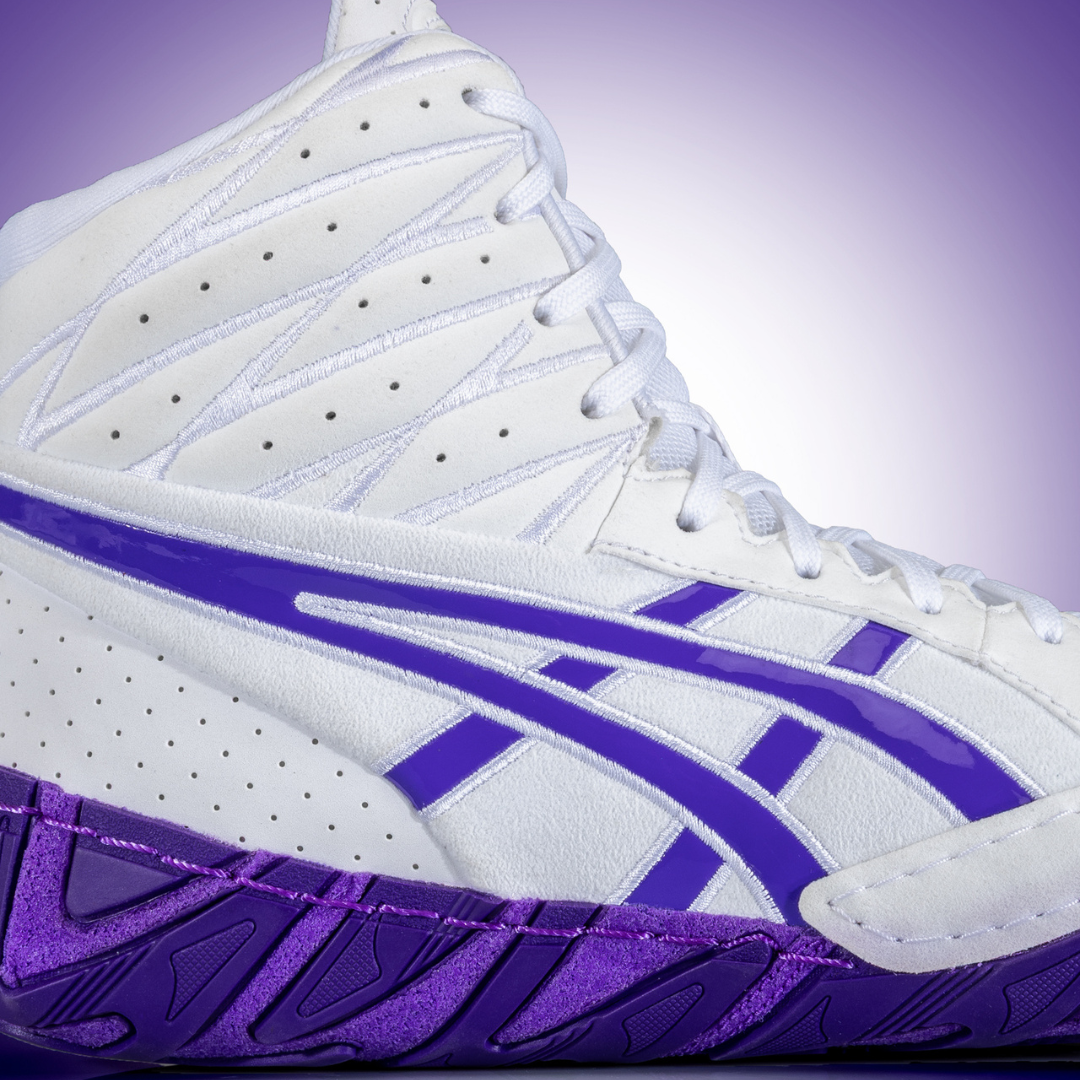 ASICS Aggressor 6