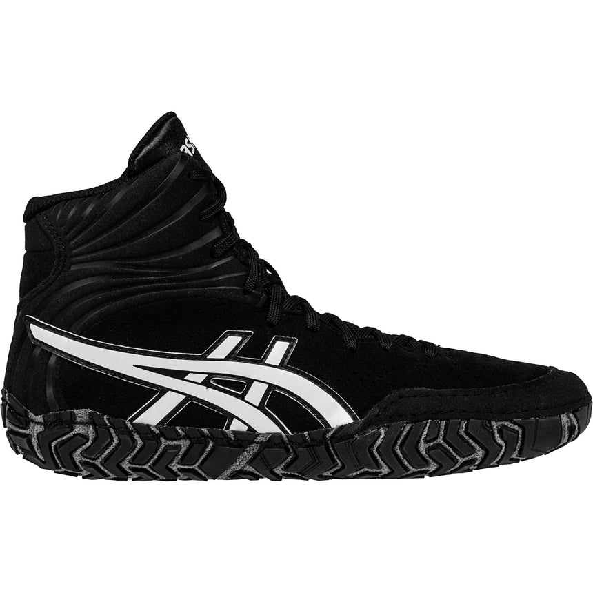 ASICS Aggressor 5 Wrestling Shoes in Black and White side view