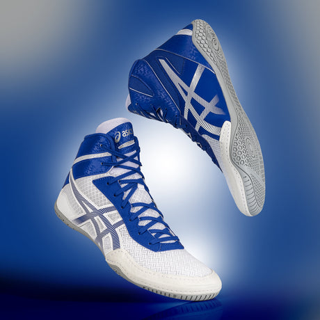 ASICS Matcontrol 3 Wrestling Shoes in White and Royal hero image