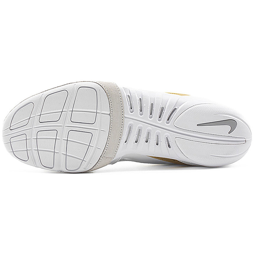 Nike Freek Wrestling Shoes in White and Gold from the bottom